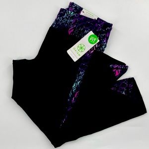 GAIAM Womens Black Purple OM-DRI Fit Cropped Legging Medium New